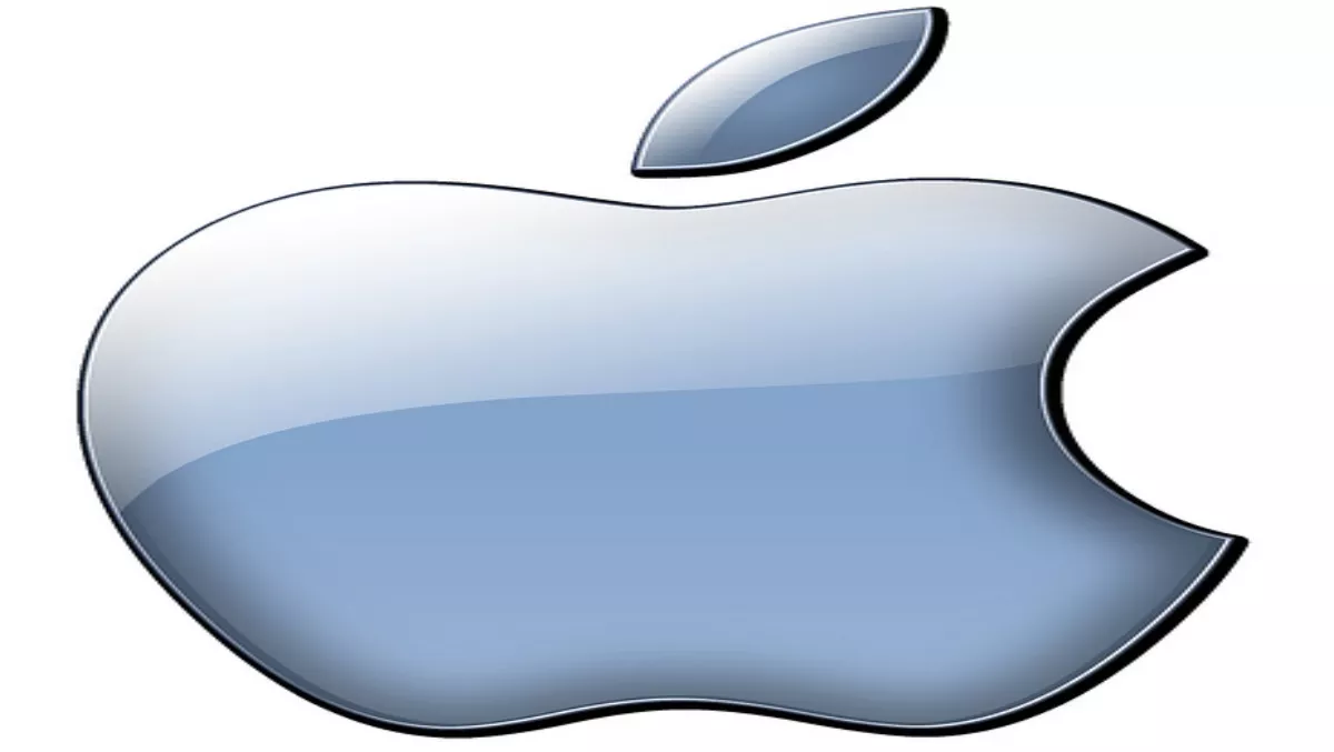 Macs face first virus threat