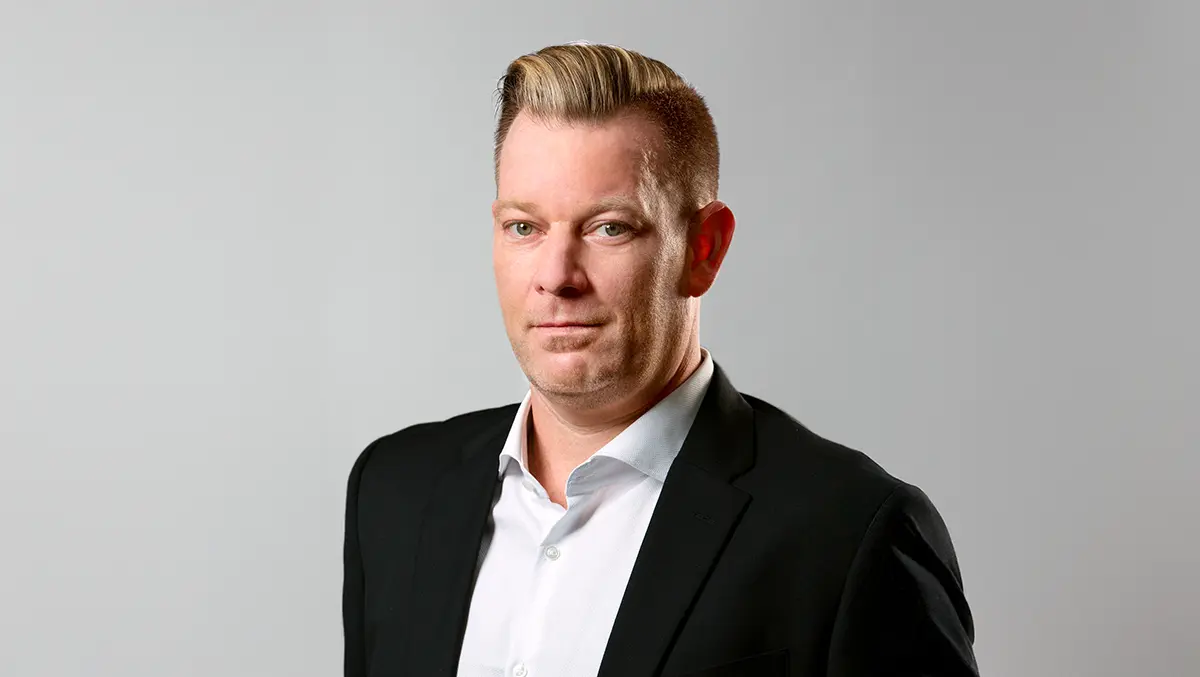 How hybrid access control can smooth your shift to next-generation security solutions