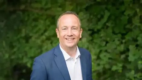 Ps simon hayward vice president of sales emea freshworks e1755063247645  1 